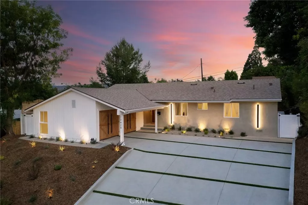 Woodland Hills, CA 91367,20424 Tiara ST