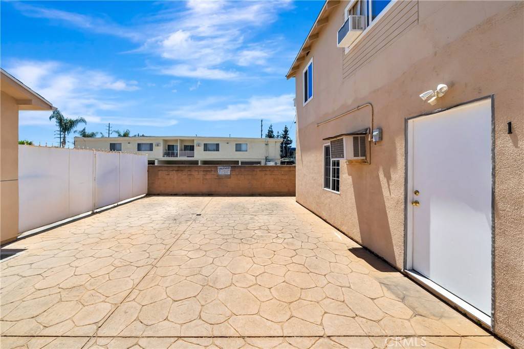 North Hollywood, CA 91605,6827 Simpson AVE #1