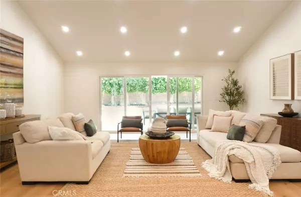 Northridge, CA 91325,17063 Knapp ST