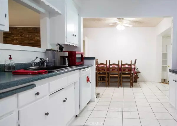 Canoga Park, CA 91304,8554 Owensmouth AVE