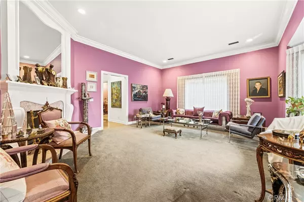 Encino, CA 91436,4960 Densmore AVE