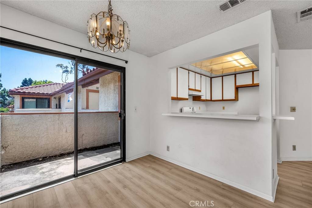 Pacific Palisades, CA 90272,517 Palisades DR