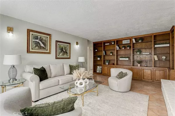 Calabasas, CA 91302,26134 Roymor DR