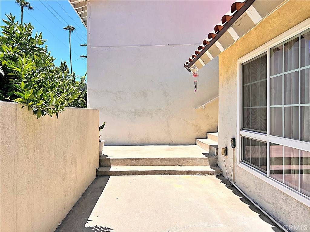 Winnetka, CA 91306,20009 Arminta ST