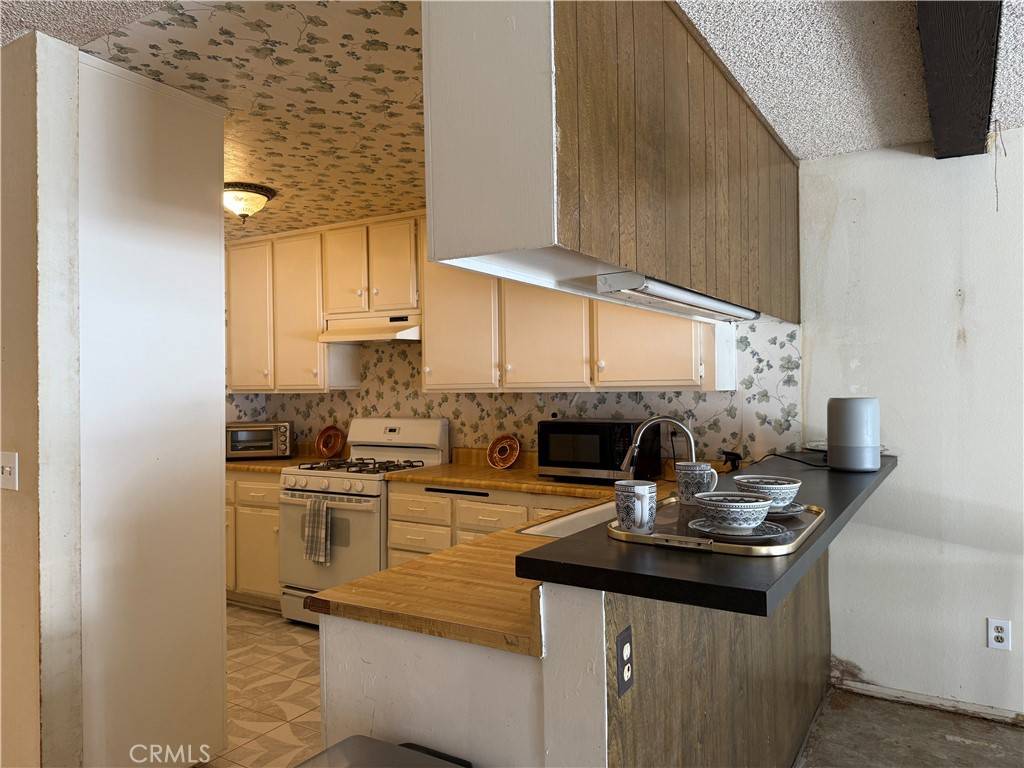 Panorama City, CA 91402,9025 Willis AVE #141