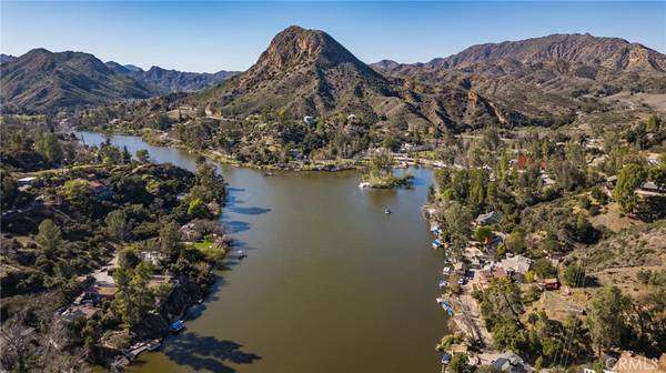 Agoura Hills, CA 91301,2106 Lakeshore DR