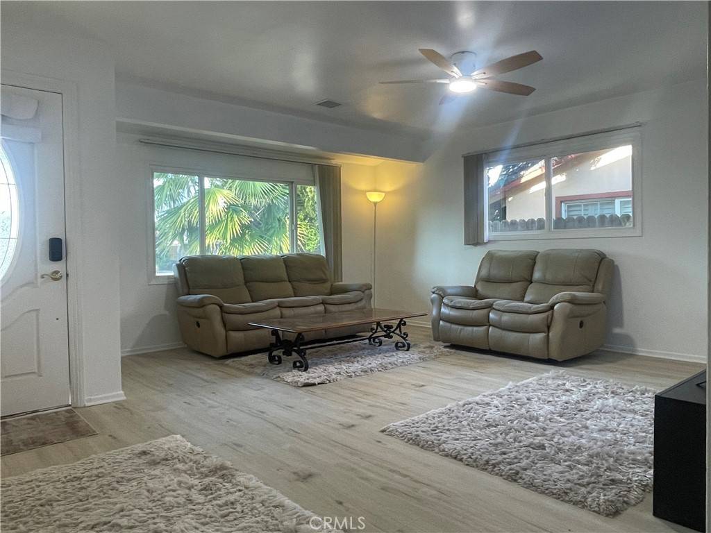 24154 Vanowen ST, West Hills, CA 91307