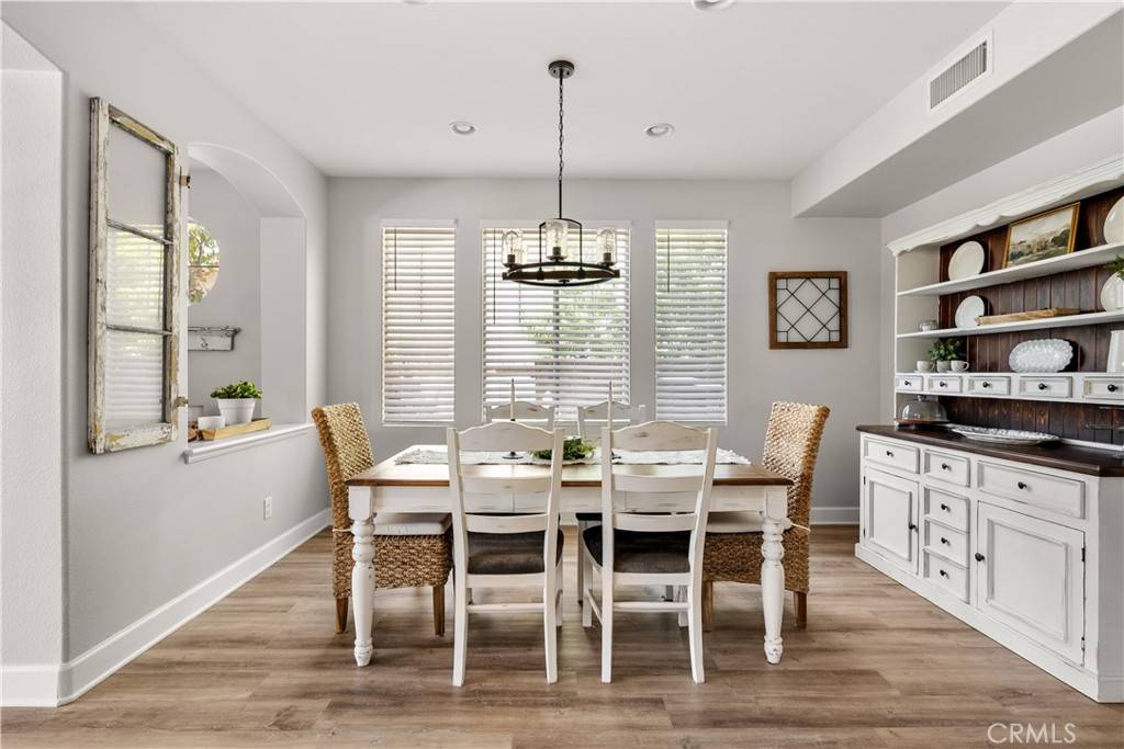 Saugus, CA 91390,22011 Iron Horse PL