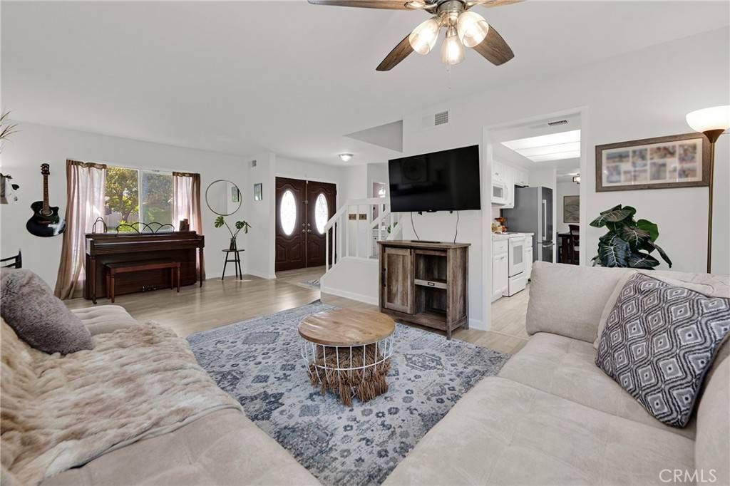 Valencia, CA 91355,23706 Mill Valley RD