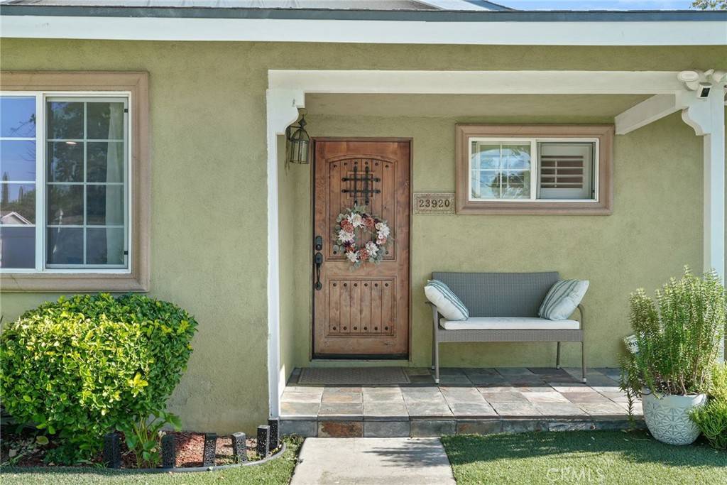 West Hills, CA 91307,23920 Vanowen ST