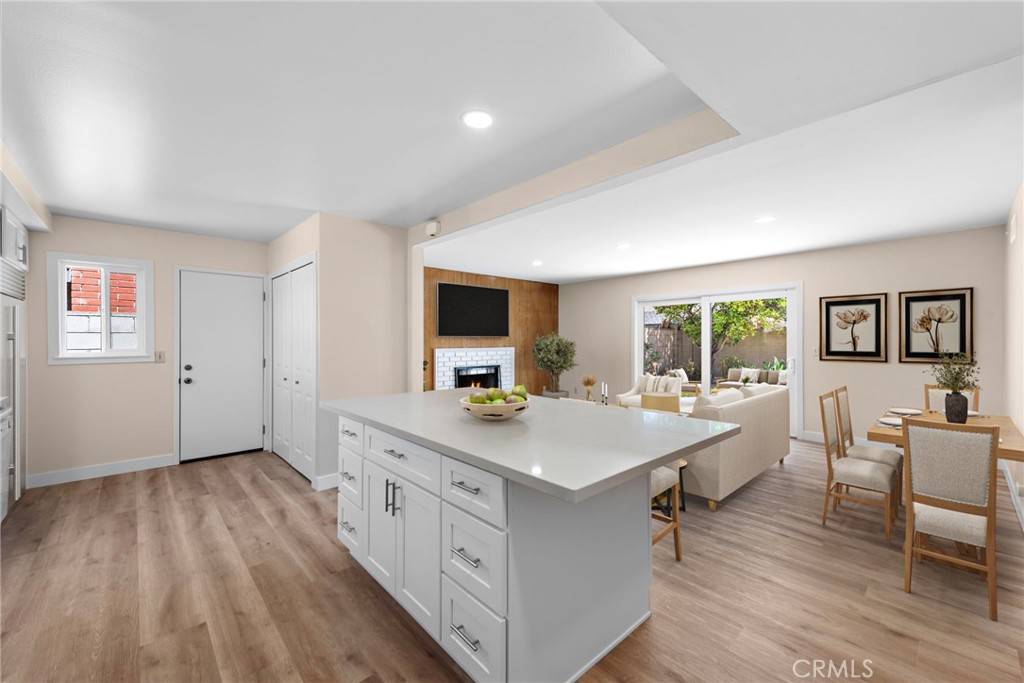Huntington Beach, CA 92649,5852 Raphael DR