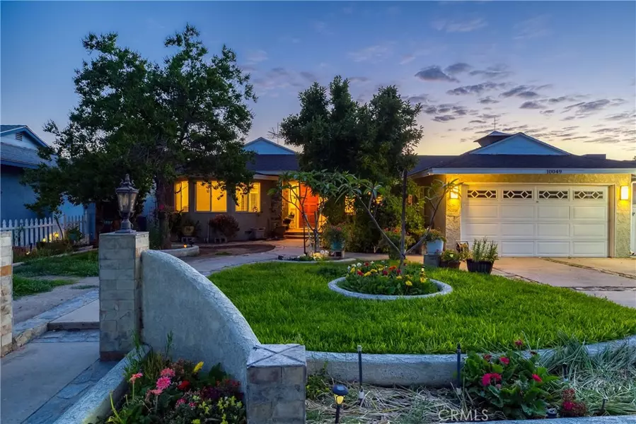 10049 Langdon, San Fernando, CA 91345
