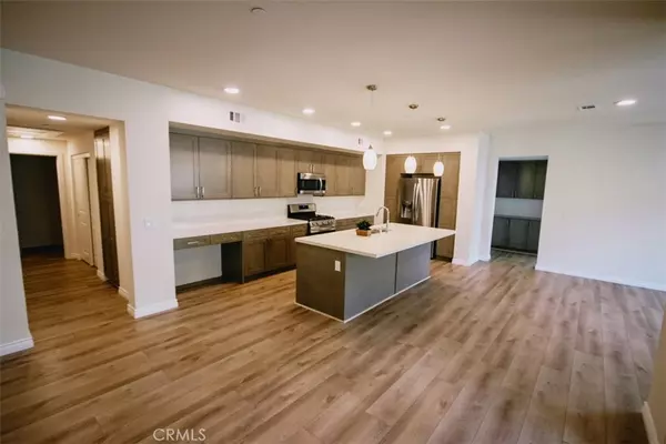 2850 Wagon Wheel Rd, Oxnard, CA 93036