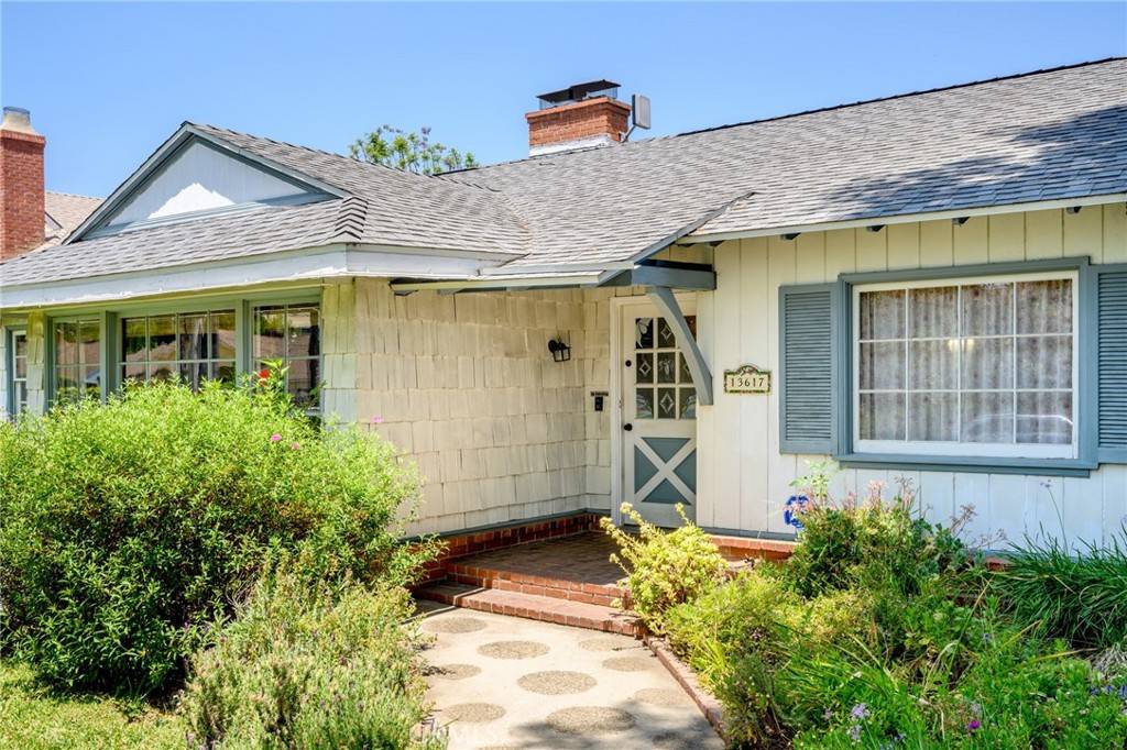 Valley Glen, CA 91405,13617 Bassett ST