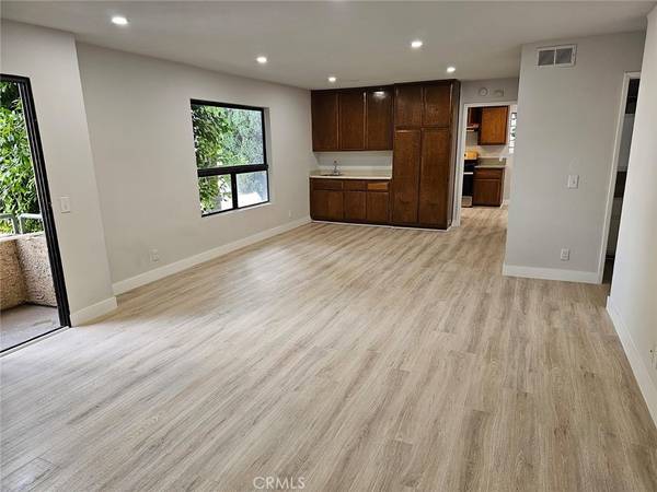 Panorama City, CA 91402,8331 Cedros AVE #14