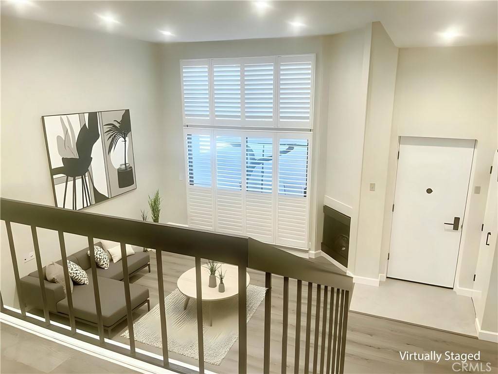Woodland Hills, CA 91367,22271 Erwin ST