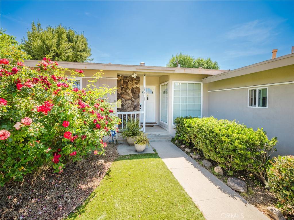 10022 Gothic AVE, North Hills, CA 91343