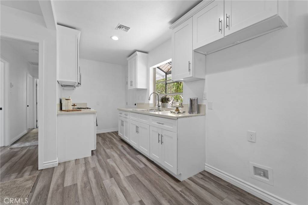 San Fernando, CA 91340,1123 Coronel ST