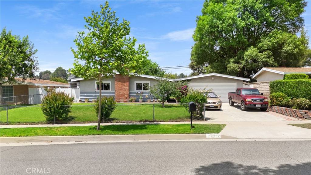 27439 Santa Clarita RD, Saugus, CA 91350
