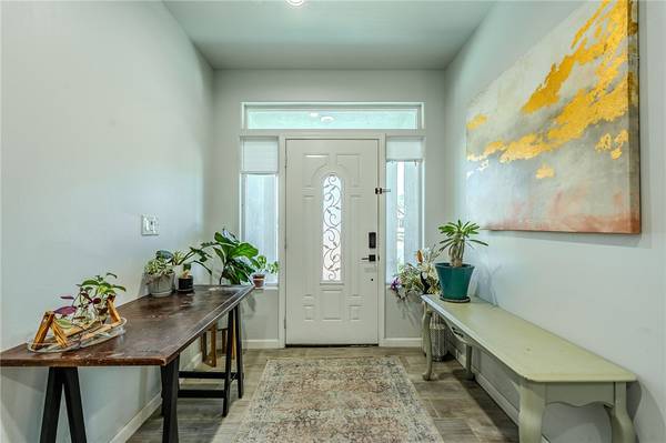 Tehachapi, CA 93561,21604 Adam DR