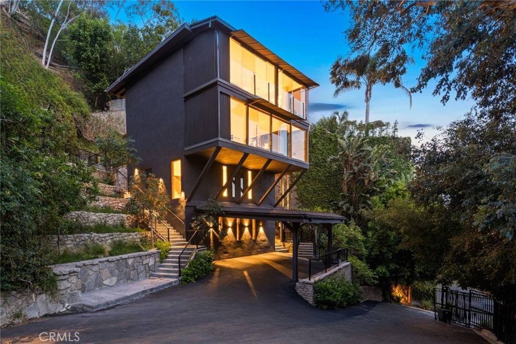Los Angeles, CA 90069,1782 Viewmont DR