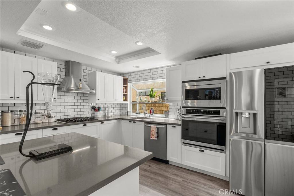 19777 Azure Field DR, Newhall, CA 91321