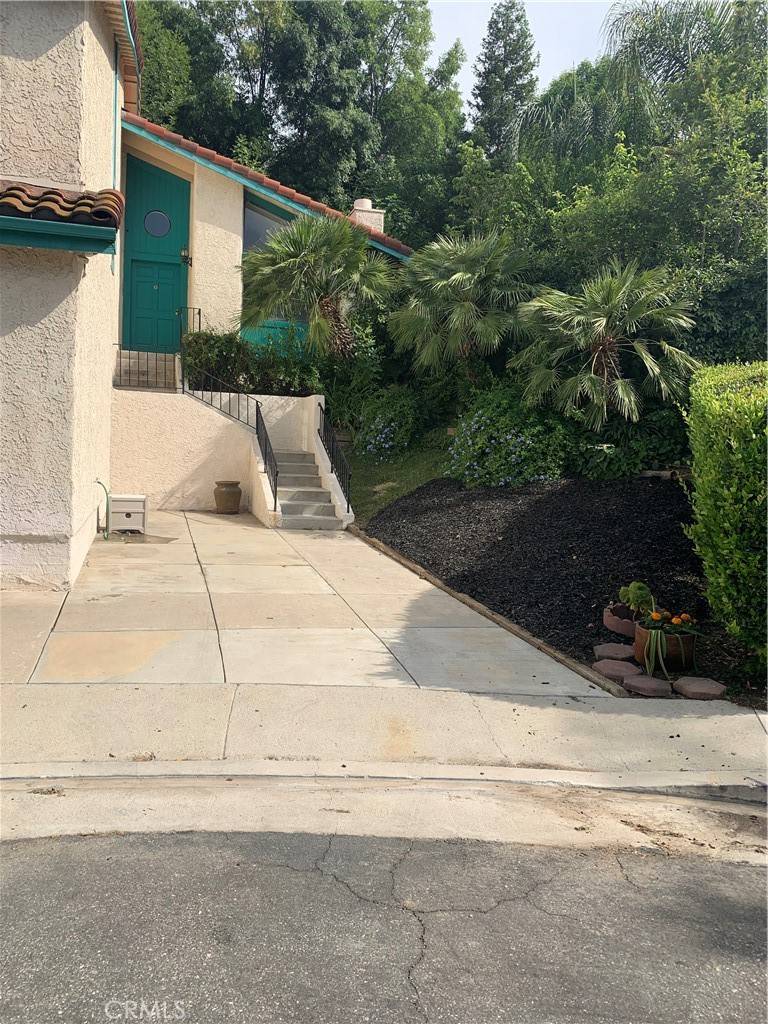 5246 Calderon RD, Woodland Hills, CA 91364