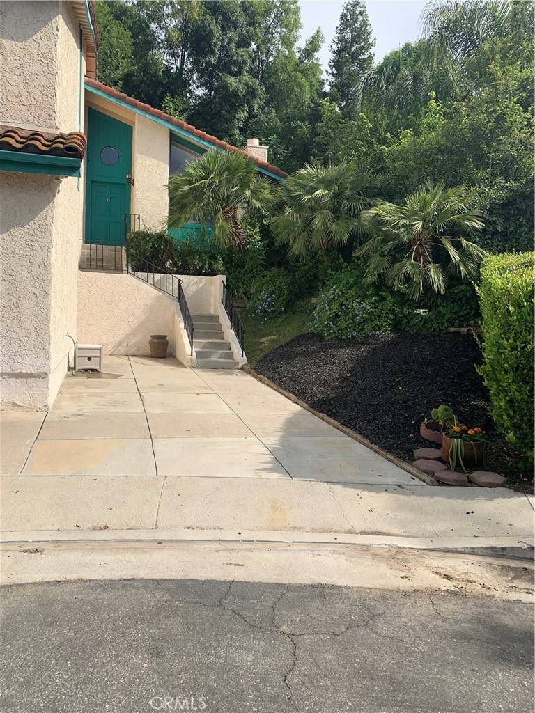 5246 Calderon RD, Woodland Hills, CA 91364