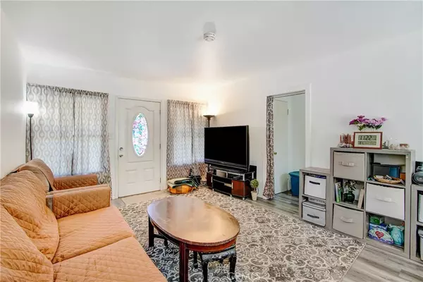 Reseda, CA 91335,18003 Saticoy ST