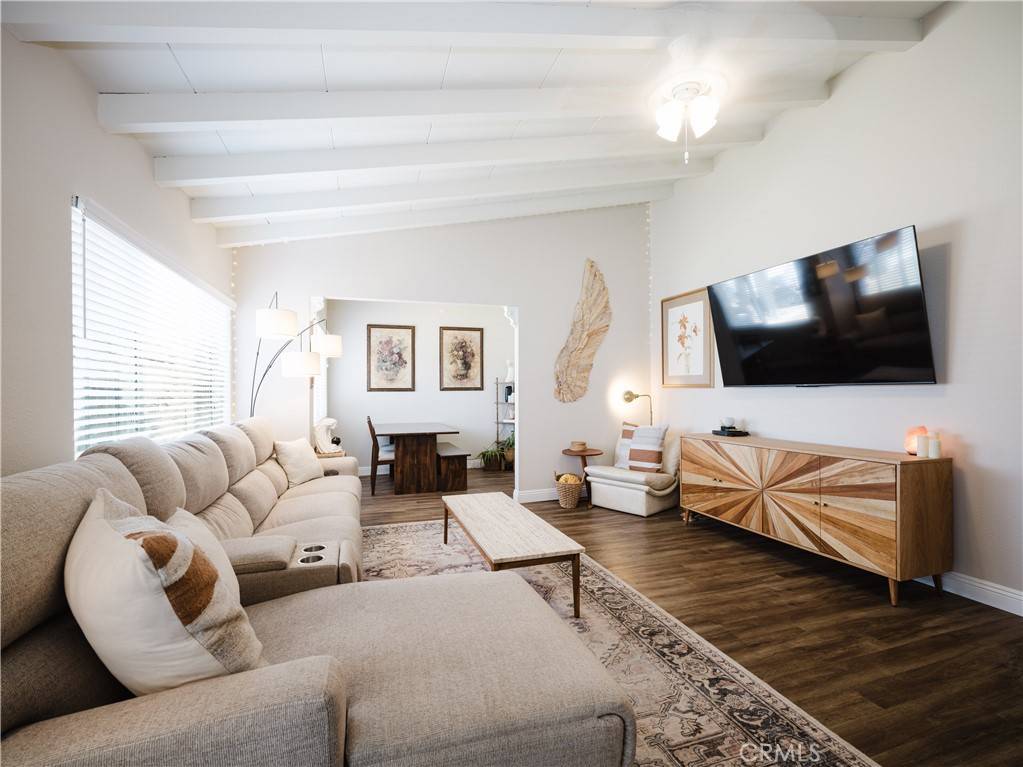 Simi Valley, CA 93063,4239 Ish DR