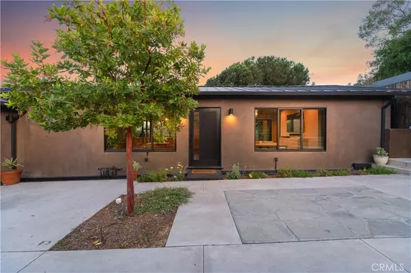 Topanga, CA 90290,19778 Grand View DR