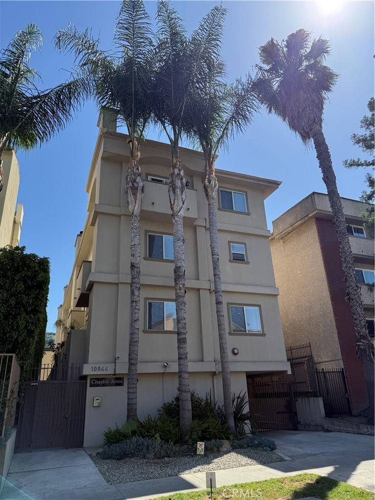 10866 Bluffside DR #2, Studio City, CA 91604