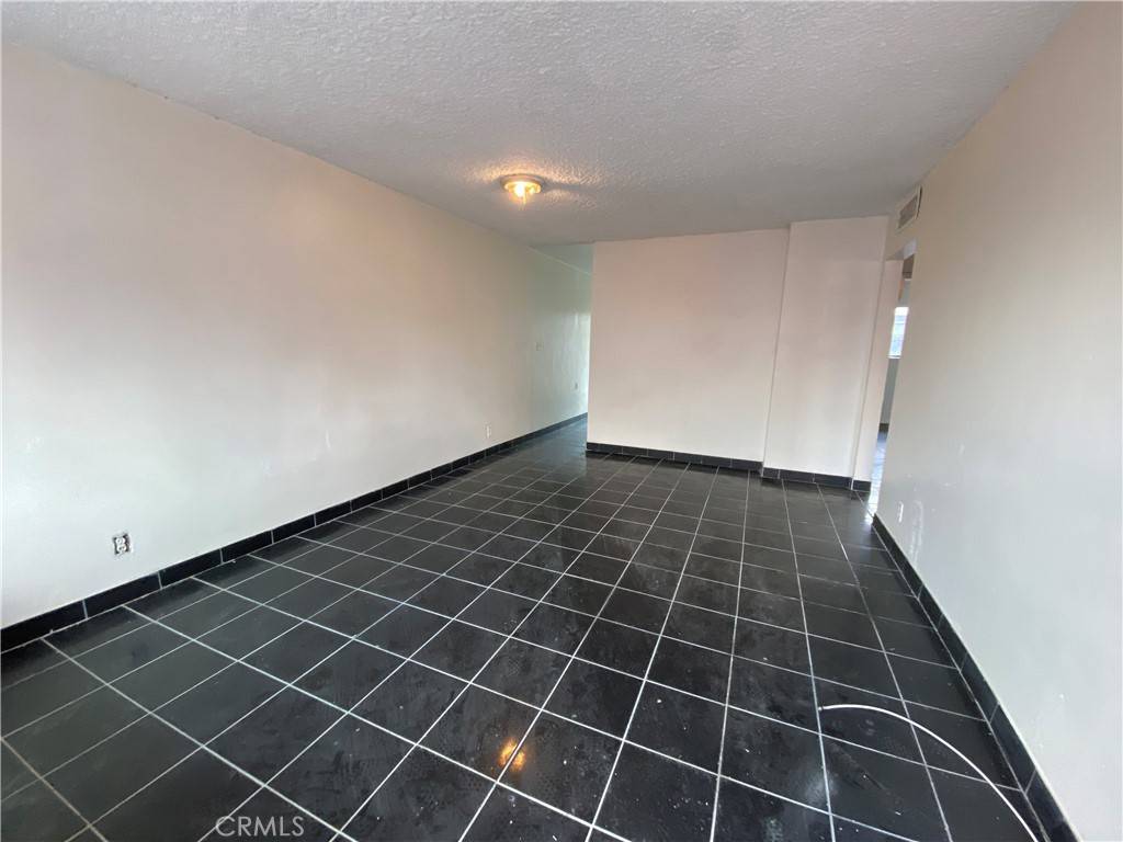 Bakersfield, CA 93305,1108 Monterey ST #D
