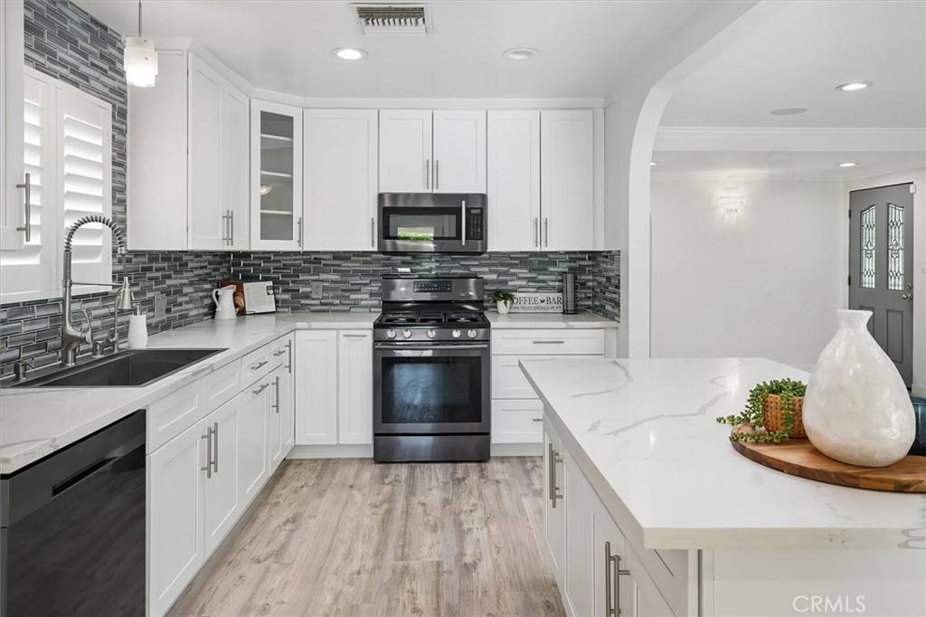 Granada Hills, CA 91344,11166 Amestoy AVE