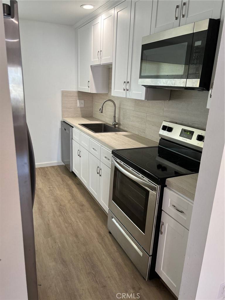 Port Hueneme, CA 93041,165 W Fiesta green