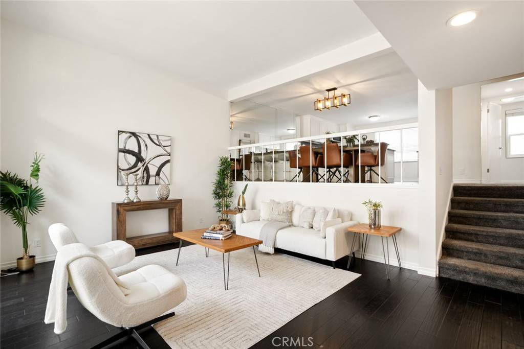 4405 W Sarah ST, Burbank, CA 91505