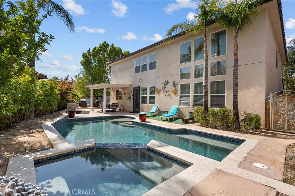 29259 Black Pine WAY, Saugus, CA 91390