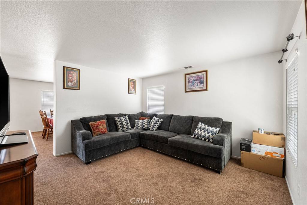 Victorville, CA 92394,16029 White Mountain PL