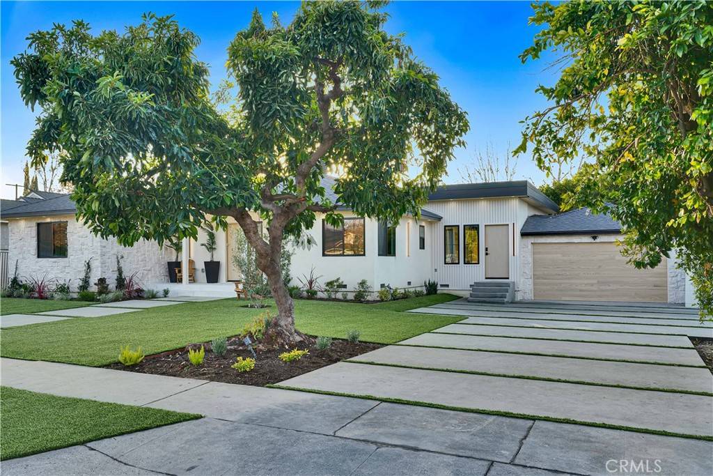 Tarzana, CA 91356,5939 Cahill AVE