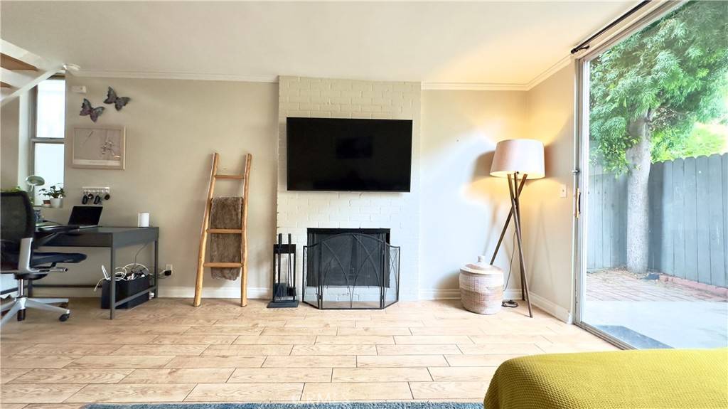 Culver City, CA 90230,5951 Canterbury DR #17