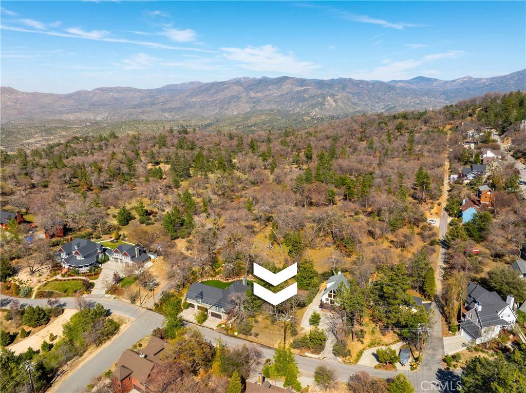 Lake Arrowhead, CA 92352,0 Yosemite DR