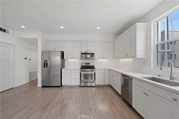 Sylmar, CA 91342,13236 Klein CT