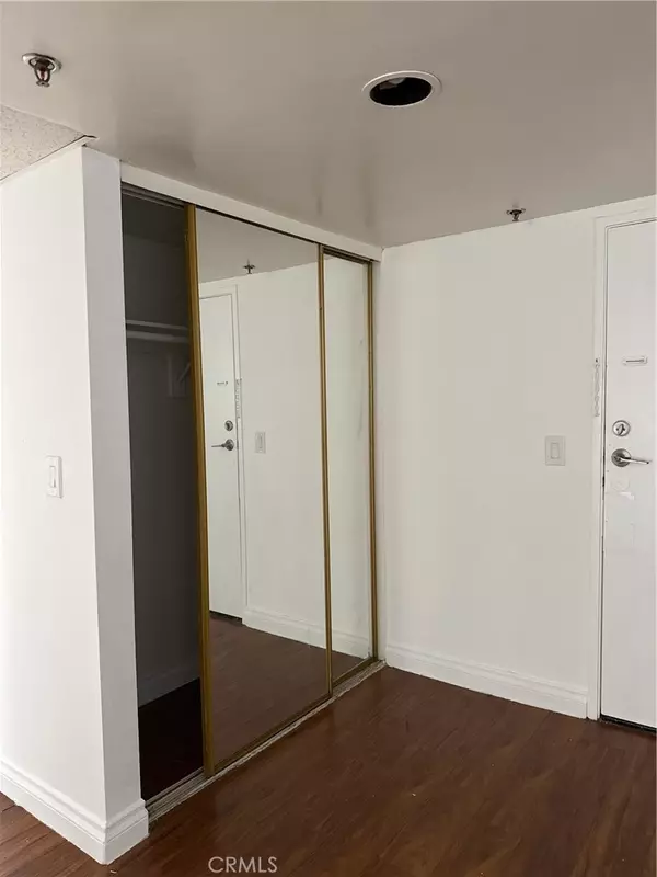 Los Angeles, CA 90046,1420 N Sierra Bonita AVE