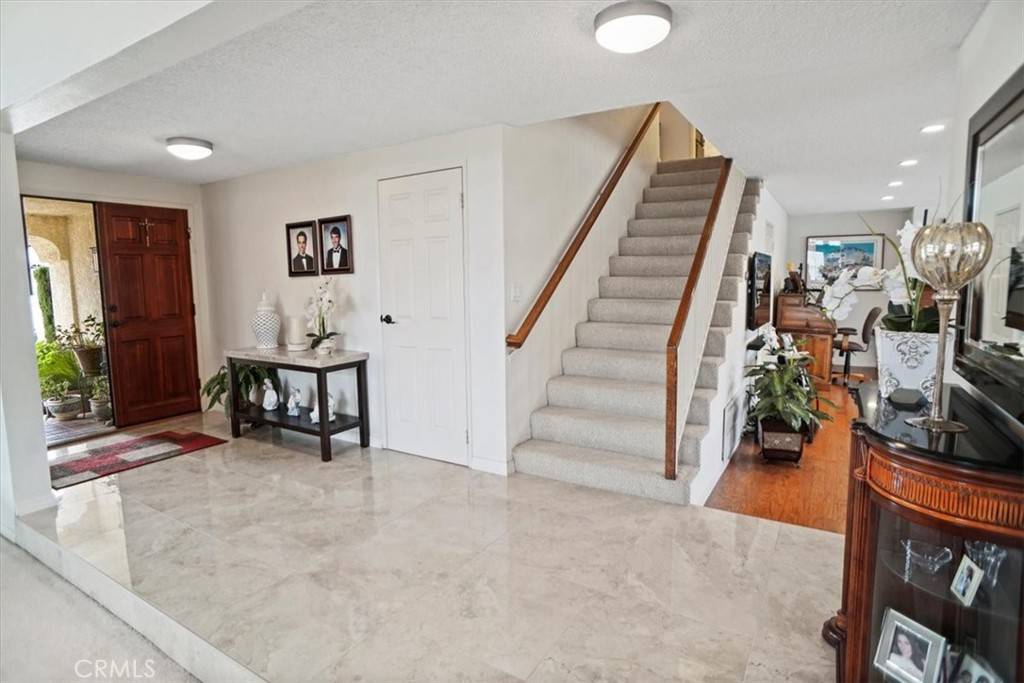 Shadow Hills, CA 91040,9730 Mustang WAY