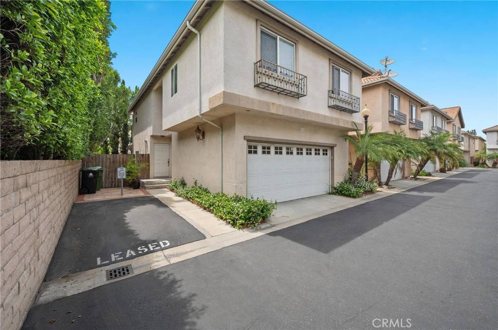 9354 Burnet AVE #111, North Hills, CA 91343