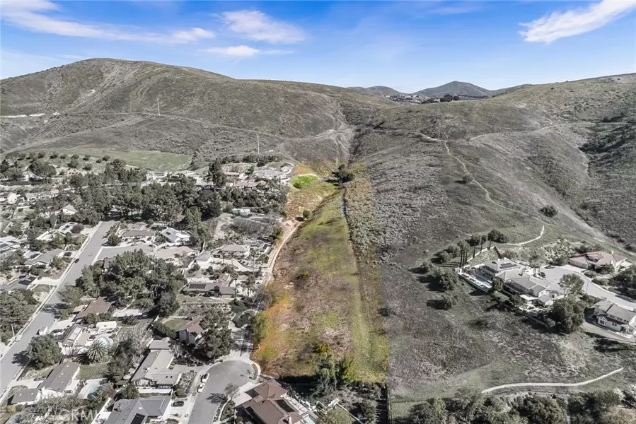 2 Bascom CT, Thousand Oaks, CA 91362