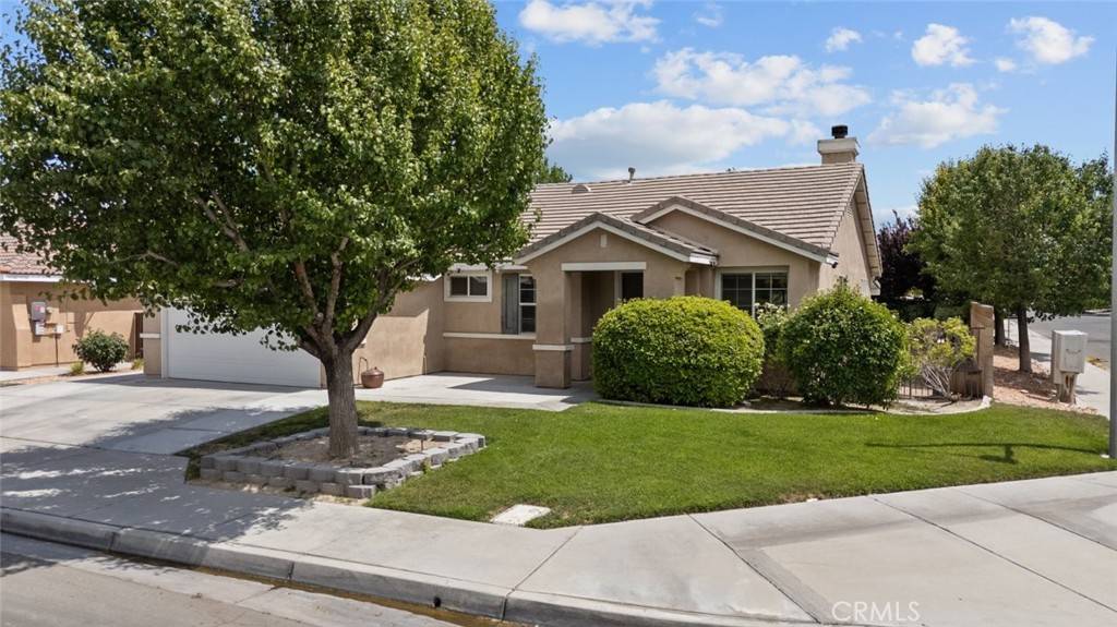4616 W Avenue J2, Lancaster, CA 93536