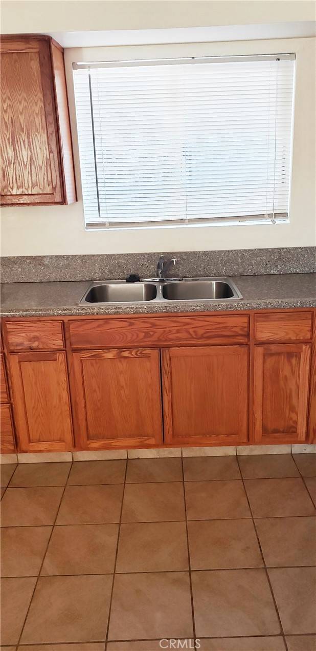 Bakersfield, CA 93308,517 Lincoln AVE