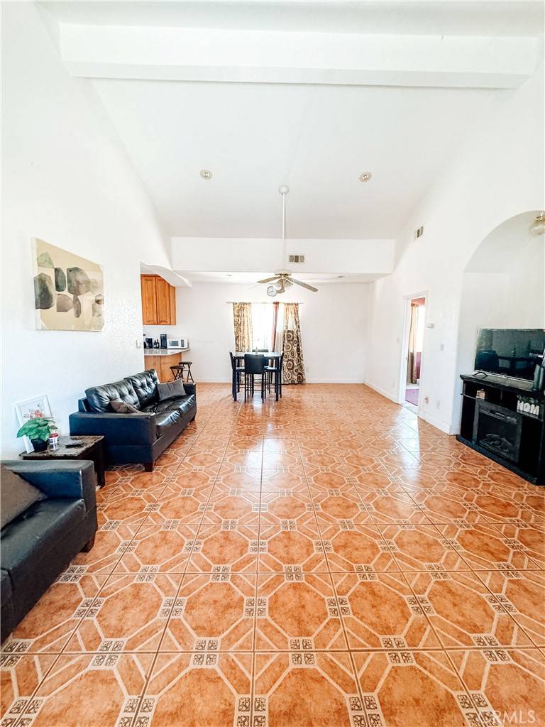 California City, CA 93505,8325 Great Circle Dr