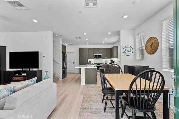 3001 Honolulu Lane, Simi Valley, CA 93065